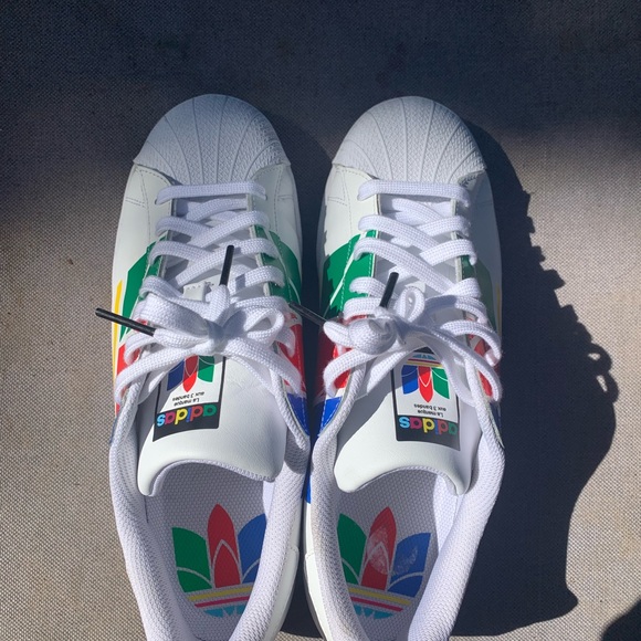 Addias - Picture 6 of 7